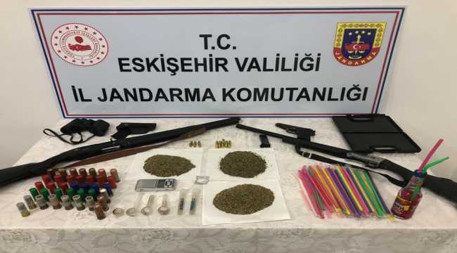 Eskişehir'de uyuşturucu operasyonunda 2 şüpheli gözaltına alındı