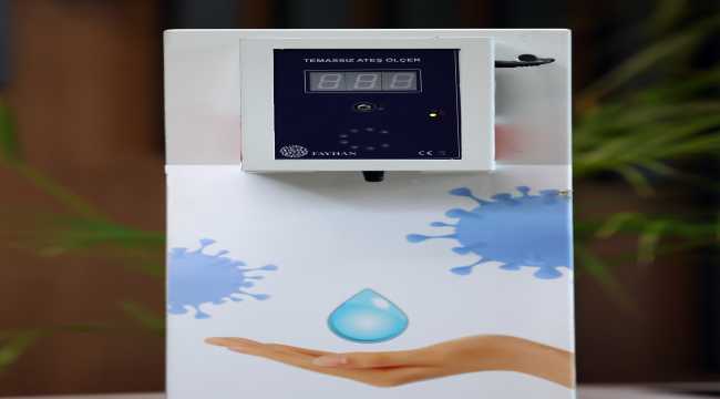 Genç girişimciler, dezenfektanlı ateş ölçer geliştirdi