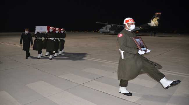 Hakkari'de çığ düşmesi sonucu şehit olan askerin cenazesi Kahramanmaraş'a getirildi