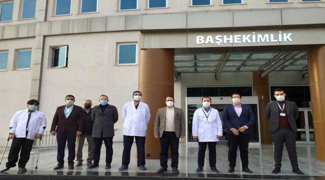 Hatay İl Sağlık Müdürü Hambolat, Kırıkhan'da sağlık çalışanlarını ziyaret etti