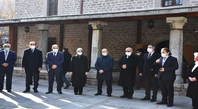 Hazreti Mevlana'nın 747. Vuslat Yıl Dönümü Uluslararası Anma Törenleri Konya'da başladı