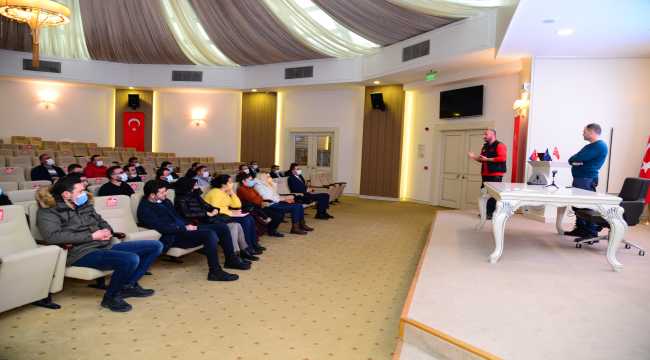 İzmir depreminin kahramanları, tecrübelerini Kahramankazan arama kurtarma birliği ile paylaştı