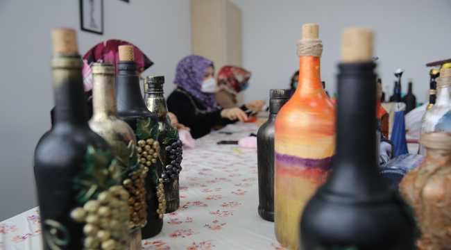 Kadınlar çöpe gidecek atıkları kazanca dönüştürüyor