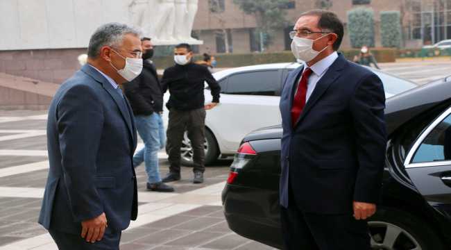 Kamu Başdenetçisi Malkoç, Eskişehir Valisi Ayyıldız'ı ziyaret etti