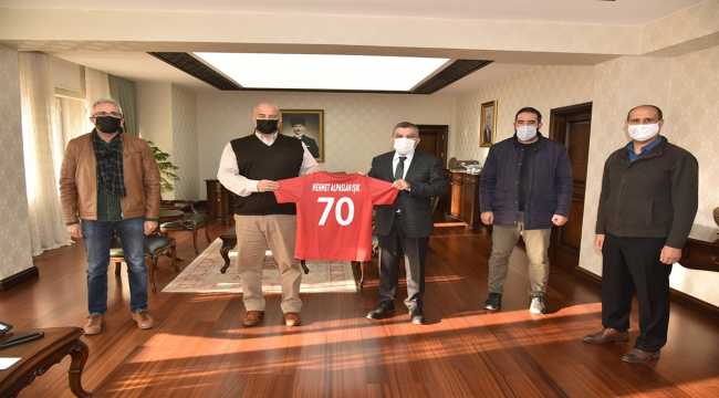 Karaman Valisi Işık'a ziyaret