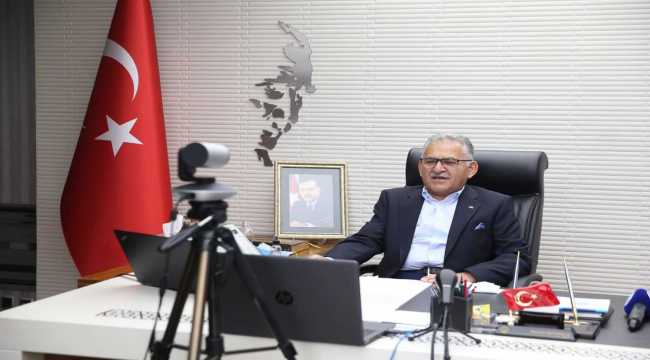 Kayseri Büyükşehir Belediye Başkanı Büyükkılıç'a 