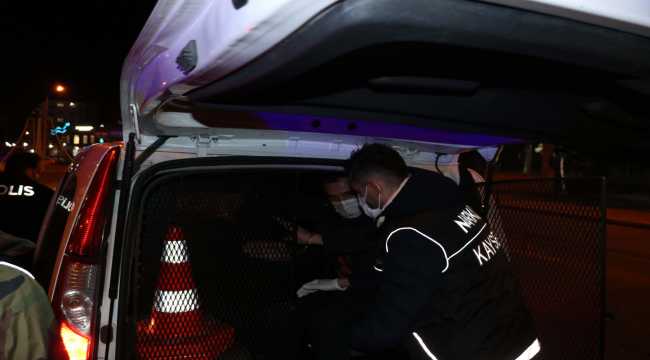 Sokağa çıkma kısıtlamasını ihlal edenlere ceza kesildi