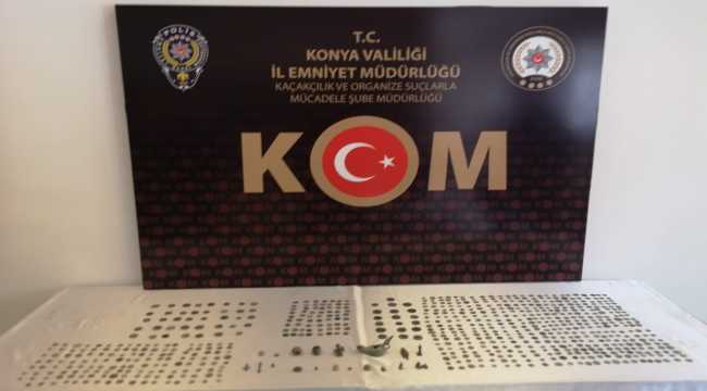 Konya'da tarihi eser kaçakçılığı operasyonunda 720 sikke ile 20 obje ele geçirildi