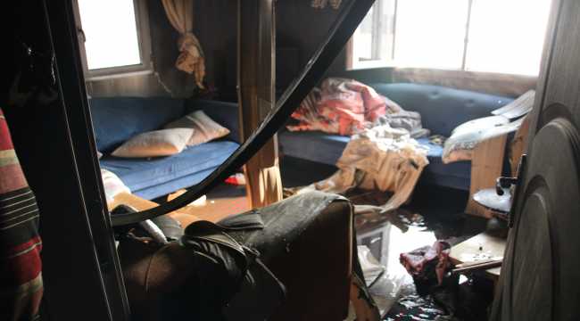 Mersin'de ev yangını hasara neden oldu 