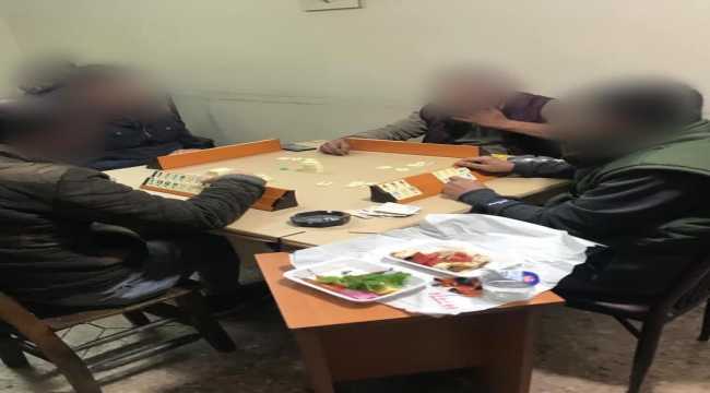 Mersin'de kumar oynadığı iddia edilen 11 kişiye 9 bin 900 lira ceza kesildi