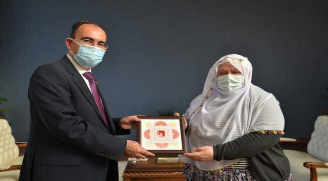 Başkan Güneş, RektörBeydemir'i ziyaret etti.