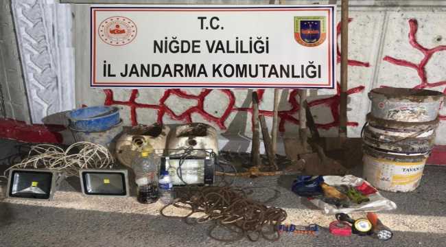 Niğde'de izinsiz kazı yapan 3 şüpheli gözaltına alındı