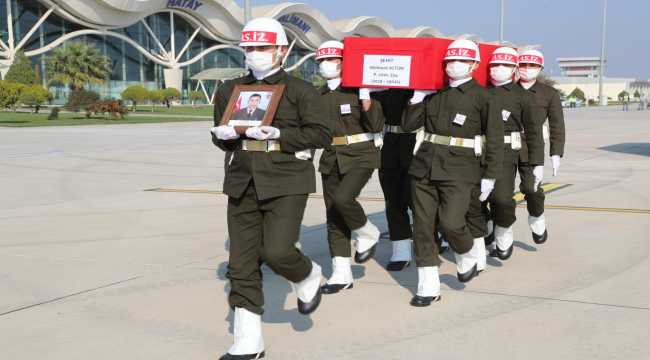 Şehit Uzman Çavuş Mehmet Altun'un cenazesi Hatay'daki törenin ardından Mardin'e uğurlandı