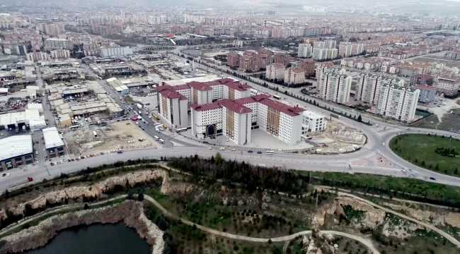 Sessizliğinin hakim olduğu Konya'da cadde ve sokaklar havadan görüntülendi