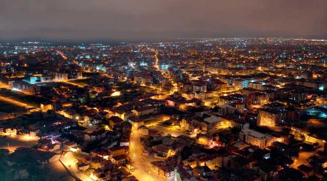 Sessizliğinin hakim olduğu Konya’nın cadde ve sokakları havadan görüntülendi
