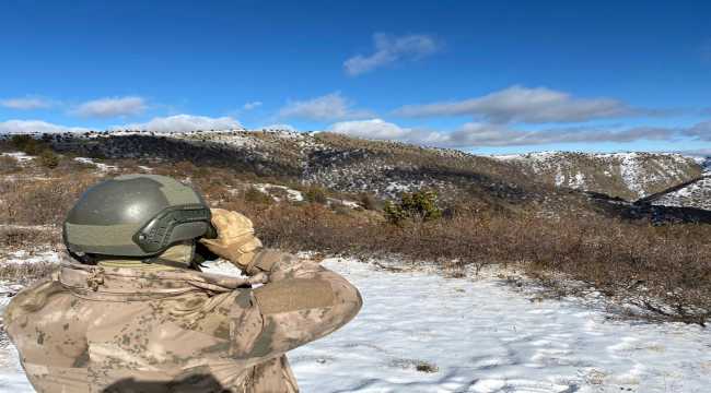 Sivas'ta komandolar soğuk havaya rağmen operasyonlarını sürdürdü