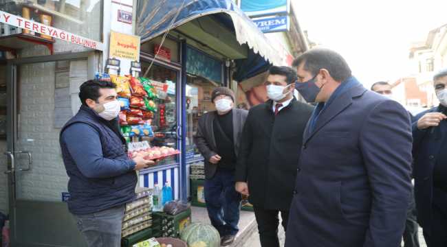 Sivas Valisi Ayhan, Divriği ve Kangal'da Kovid-19 tedbirlerini denetledi