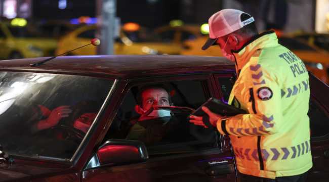 Türkiye genelinde sokağa çıkma kısıtlaması başladı