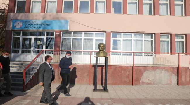 Ulaş Kaymakamı Nayman, Cumhuriyet Ortaokulu'nu inceledi
