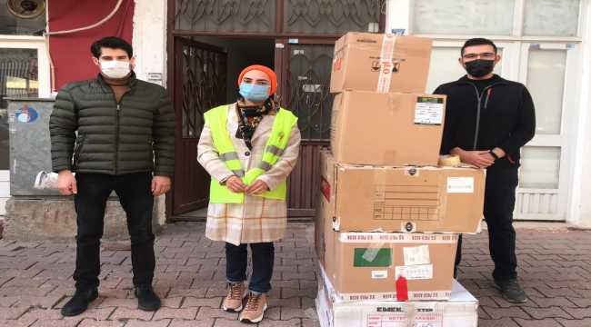 UMESKO'dan Reyhanlı'daki çocuklara ayakkabı yardımı