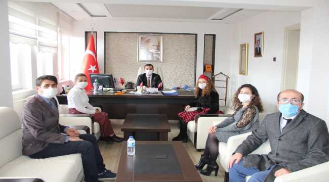 Yalıhüyük Kaymakamı Şahin'den, sağlık ve eğitim çalışanlarına 