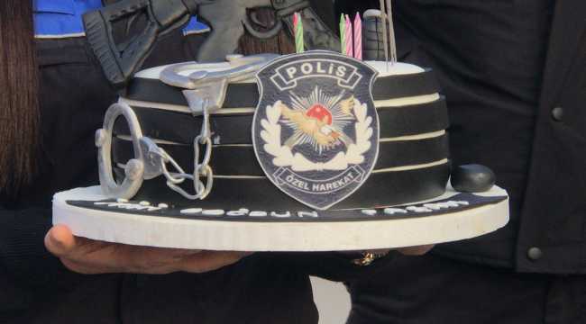 Polisten kalp hastası çocuğa sürpriz doğum günü