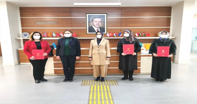 AK Parti'de Eskişehir'in bazı ilçe kadın kolları başkanlıklarına atama yapıldı 