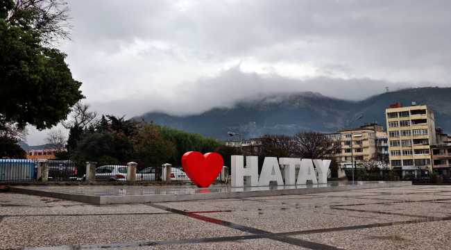 Antakya'da cadde ve sokaklarda sessizlik hakim