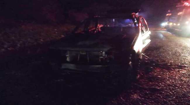 Antalya'da seyir halindeki otomobilde yangın çıktı