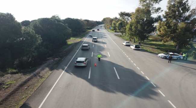 Antalya'daki trafik denetimlerinde 194 sürücüye para cezası verildi