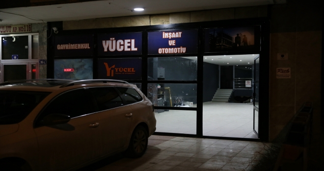 Başkentte pavyona çevrilen iş yerine polis baskını