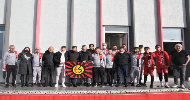 Beşiktaş ile anlaşan futbolcu Bilal Ceylan, Eskişehirspor'a veda etti