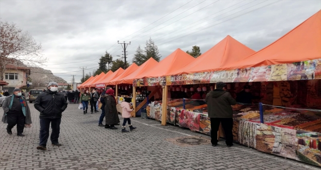 Çayırhan Mahallesi'ne yöresel ürün tanıtım ve satış stantları kuruldu