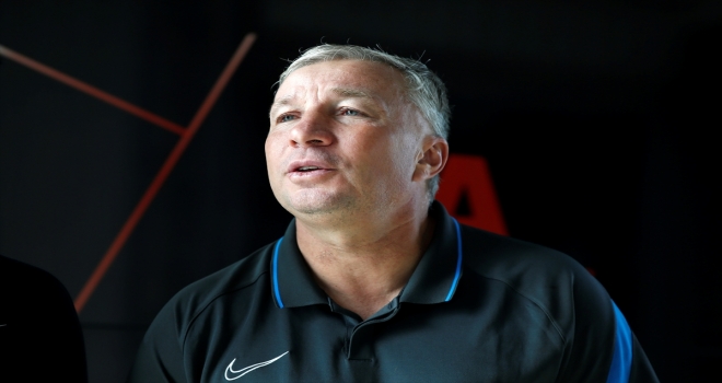 Dan Petrescu'nun öncelikli hedefi Kayserispor'u ligde tutmak