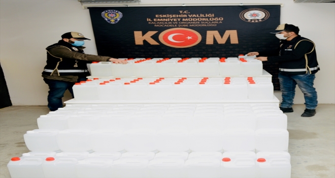 Eskişehir'de sahte içki yapımında kullanılan 720 litre tıbbi alkol ele geçirildi 