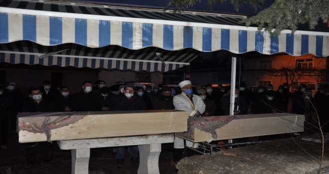 Yangında ölen 6 yaşındaki çocuk ile annesi toprağa verildi