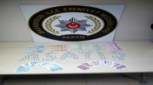 Evde kumar oynayan 11 kişiye 30 bin lira ceza