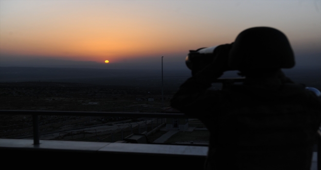 Hatay'da yılbaşı gecesi yakalanan 12 DEAŞ'lı teröristten birinin kırmızı bültenle arandığı belirlendi