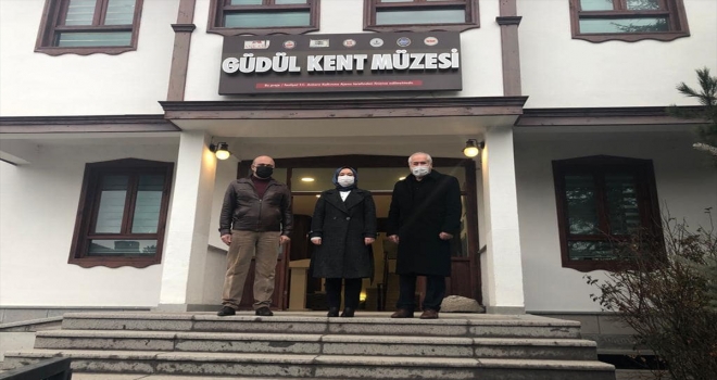 Kaymakam İncesu ve Belediye Başkanı Muzaffer Yalçın, Güdül Kent Müzesini gezdi