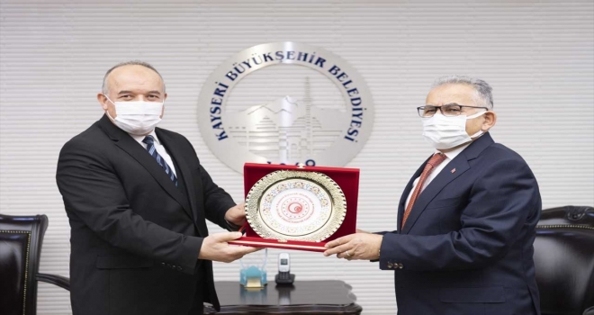 Kayseri Gümrük Müdürü Salim Bayram, Başkan Büyükkılıç'ı ziyaret etti
