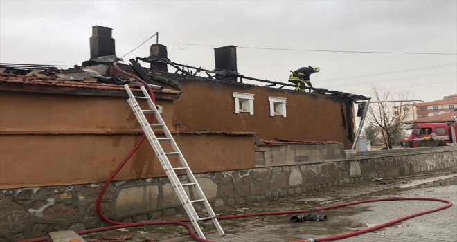 Kulu'da çatı yangını