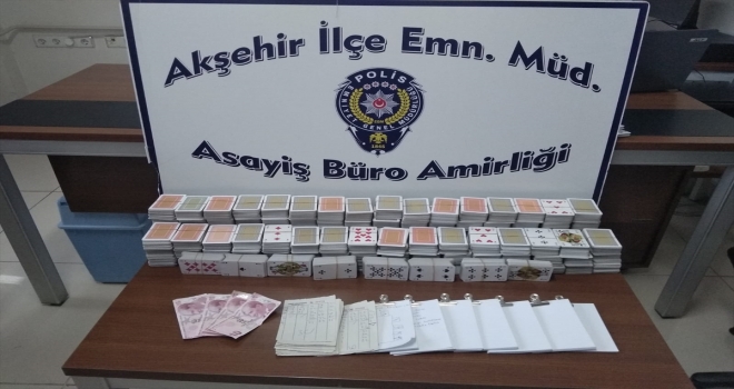 Akşehir'de Kovid-19 tedbirlerine uymayıp kumar oynayan 6 kişiye ceza kesildi