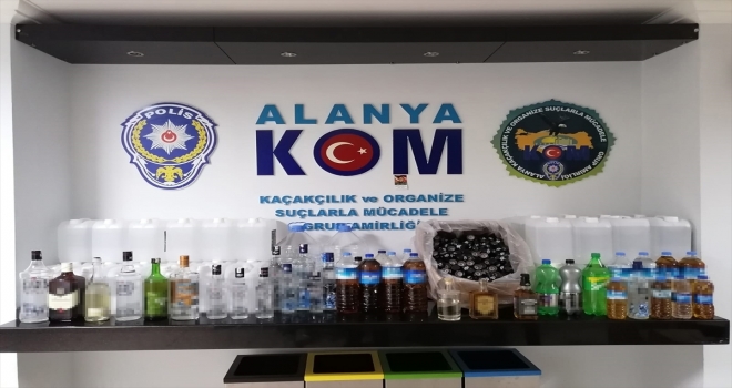 Antalya'da 38 şişe sahte içki ve 165 litre etil alkol ele geçirildi