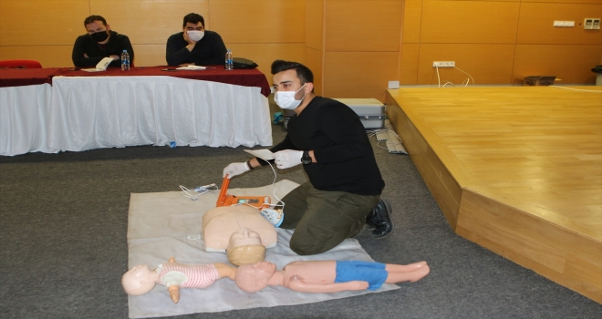 Antalya'da belediye personeline ilk yardım eğitimi 