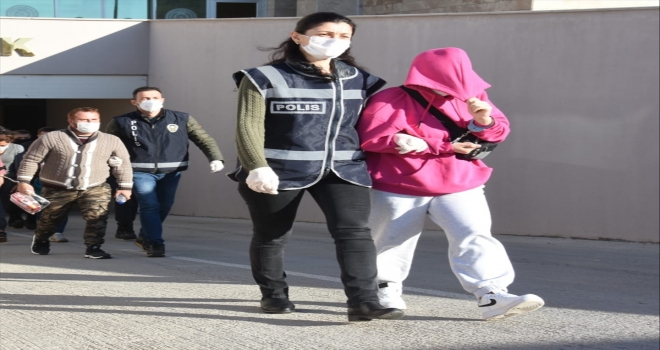 Antalya'da çeşitli suçlardan aranan 41 şüpheli yakalandı