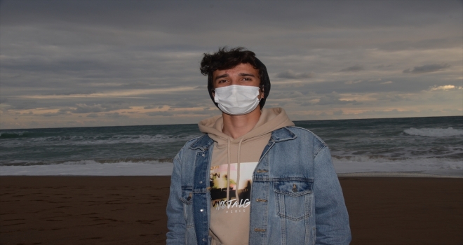 Antalya'da lise öğrencisinin oltayla kıyıdan tuttuğu 42 kilogramlık balık şaşırttı