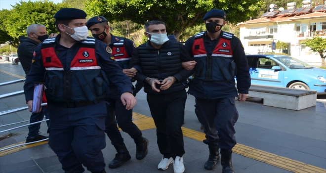 Antalya'da uyuşturucuyu sobaya saklayan 3 şüpheli yakalandı