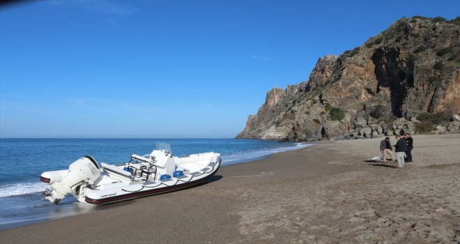 Antalya'da yurda yasa dışı yollarla giren 32 yabancı uyruklu yakalandı