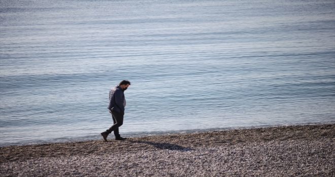 Antalya ve Muğla sokağa çıkma kısıtlamasıyla sessizliğe büründü