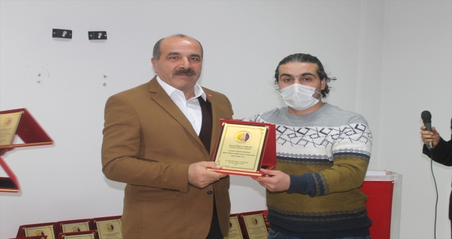 Çayıralan Esnafspor'a destek verenlere teşekkür plaketi